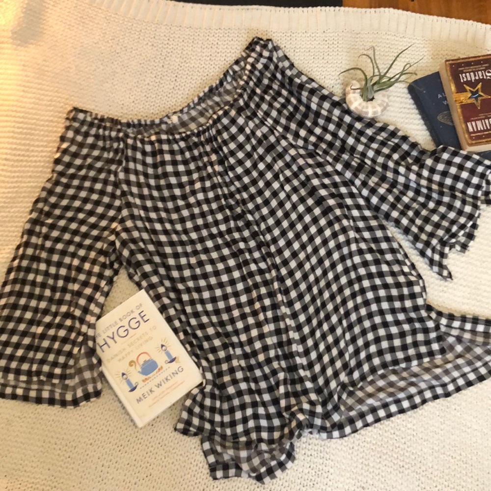 Three-quarter sleeve blouse